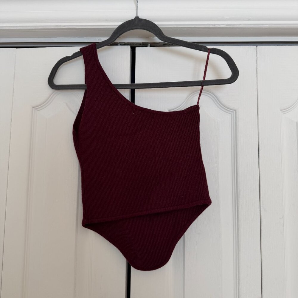 Burgundy One-Shoulder Ribbed Top - Picture 2 of 4